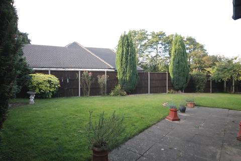 39 Falcon, Wilnecote, Tamworth, B77 5DN