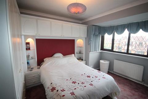 39 Falcon, Wilnecote, Tamworth, B77 5DN