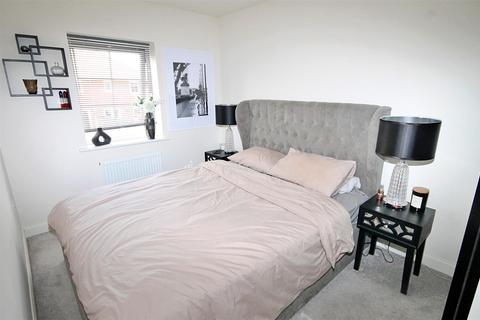 3 Longbourn Crescent, Tamworth, B78 3ES