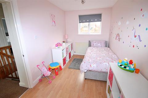 5 Dovestone, Wilnecote, Tamworth, B77 4PB