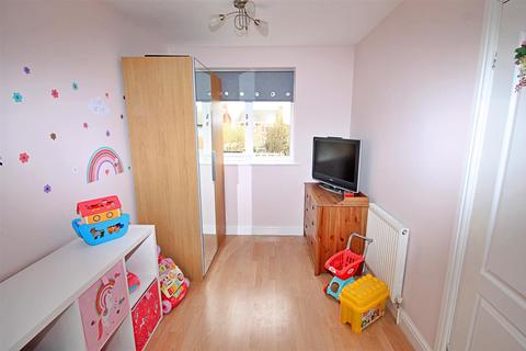 5 Dovestone, Wilnecote, Tamworth, B77 4PB