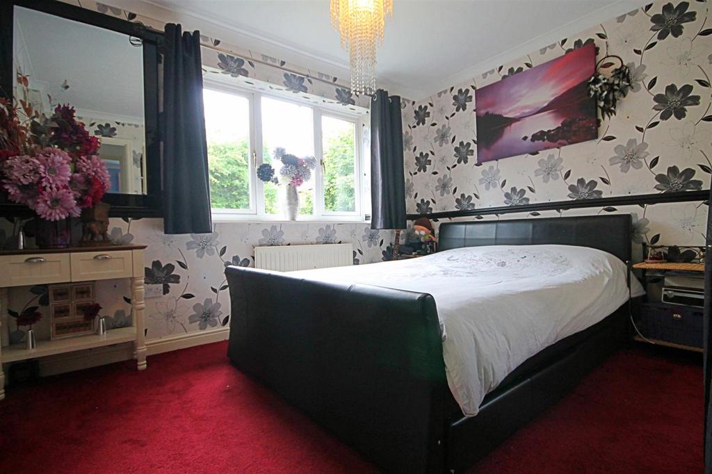 Foxwood Road, Birchmoor, Tamworth, Warwickshire 4 bed detached house £340,000