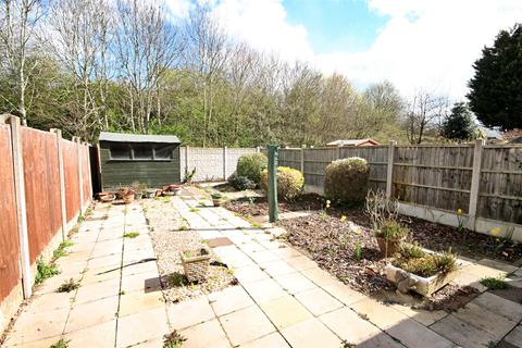 28 Swallowfield, Tamworth, B79 7SG