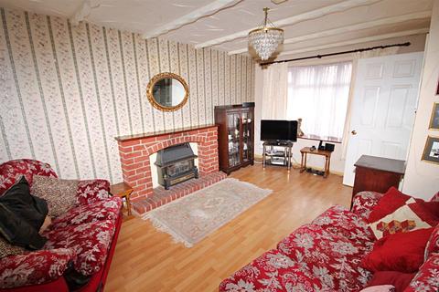 28 Swallowfield, Tamworth, B79 7SG