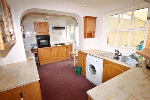 28 Swallowfield, Tamworth, B79 7SG