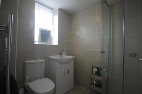 8 Devonshire Drive, Tamworth, B78 3XZ
