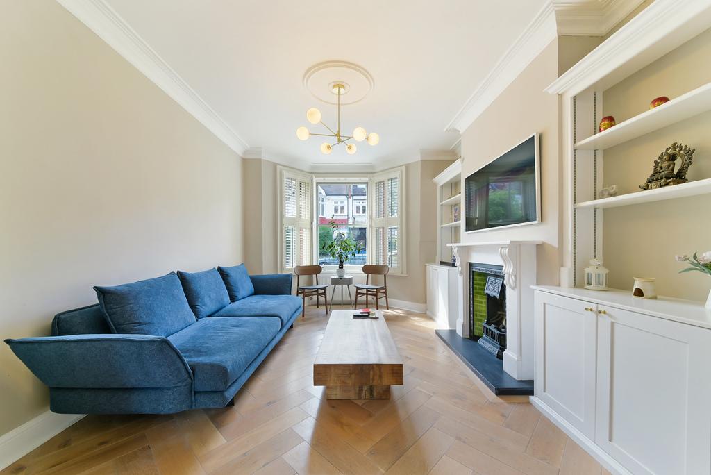 Stuart Road, SW19 4 bed house £4,650 pcm (£1,073 pw)
