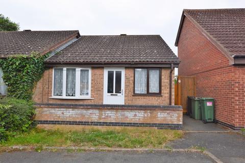 2 bedroom bungalow for sale - Best Close, Wigston, Leicestershire