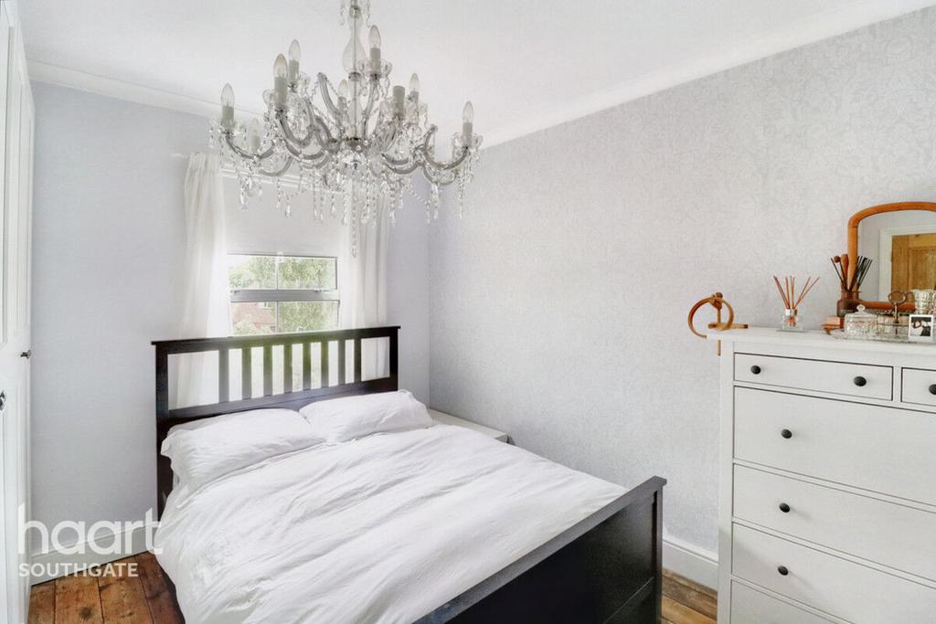 Brookhill Road, 4 bed detached house £625,000