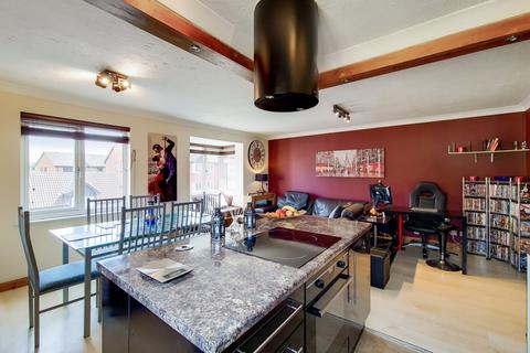 93 Sterling Gardens, London, SE14 6DU