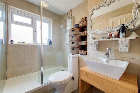 93 Sterling Gardens, London, SE14 6DU
