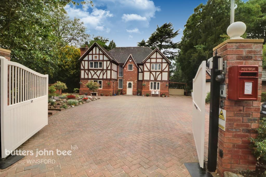 The Loont, Winsford 4 bed detached house £590,000