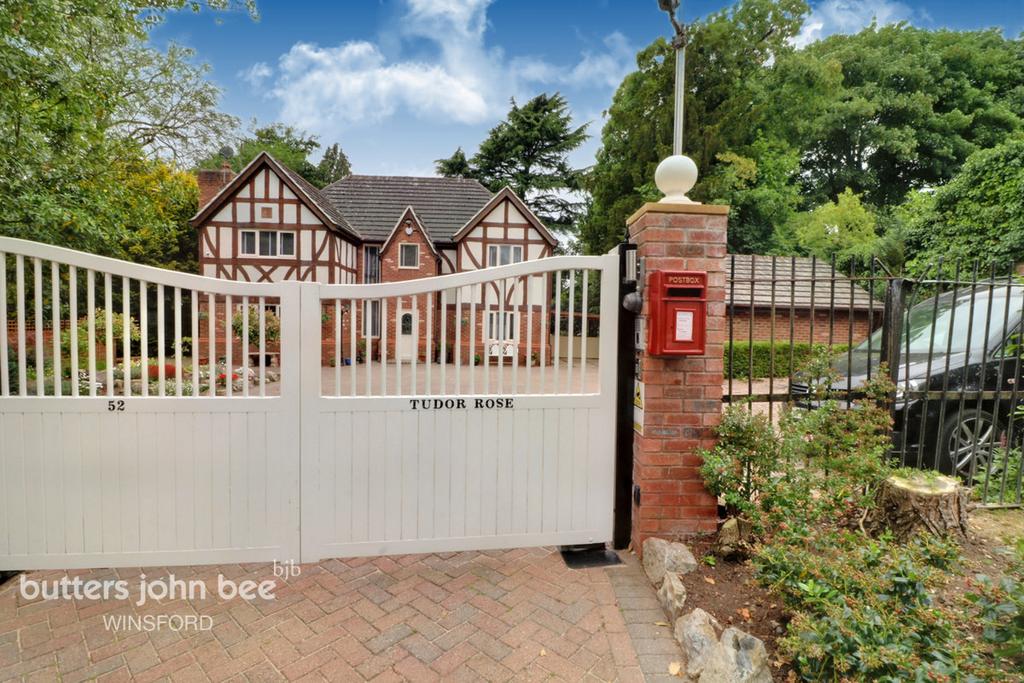 The Loont, Winsford 4 bed detached house £590,000