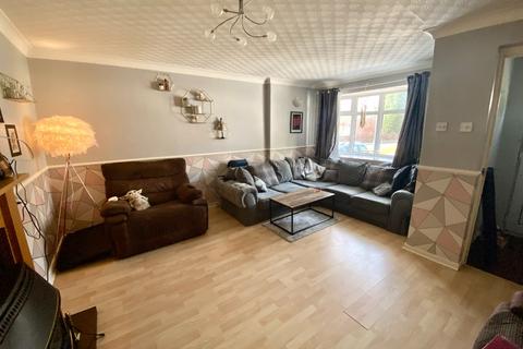 16 Gofton, Wilnecote, Tamworth, B77 4BU