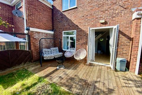 16 Gofton, Wilnecote, Tamworth, B77 4BU