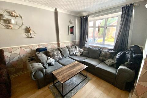 16 Gofton, Wilnecote, Tamworth, B77 4BU