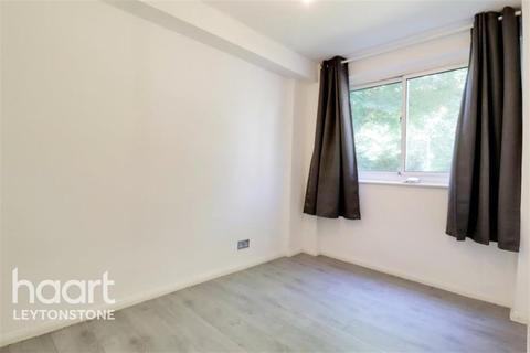 1 bedroom flat to rent - Queenswood Gardens, E11