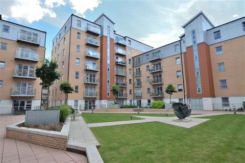 1 bedroom apartment to rent, Gatekeepers House, Queen Mary Avenue, South Woodford, E18