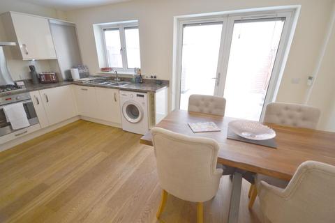 3 bedroom terraced house to rent - Colleton Grove, Exeter, EX2 4AW