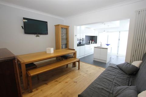 45 Bynes Road, South Croydon, CR2 0PY