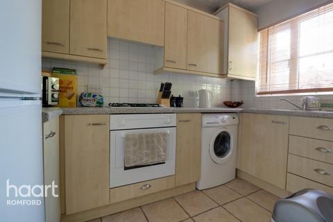 88 Foxglove Road, Rush Green, Romford, RM7 0YQ