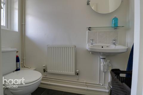 88 Foxglove Road, Rush Green, Romford, RM7 0YQ