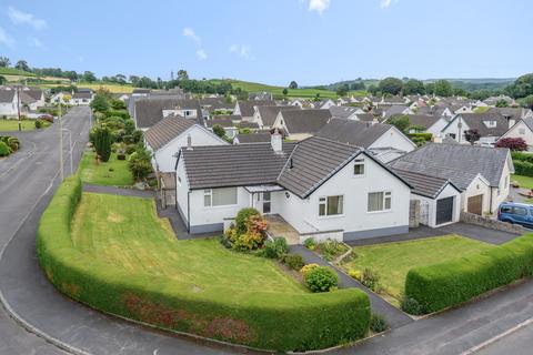 12 Abbey Drive, Natland, Kendal, LA9 7QN