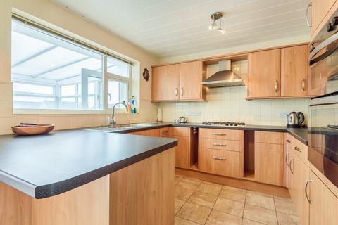 12 Abbey Drive, Natland, Kendal, LA9 7QN