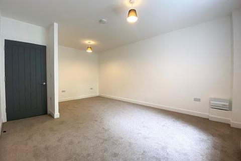 Studio to rent - Commercial Road, Portsmouth