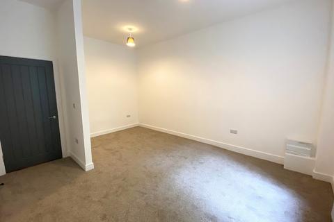 Studio to rent - Commercial Road, Portsmouth