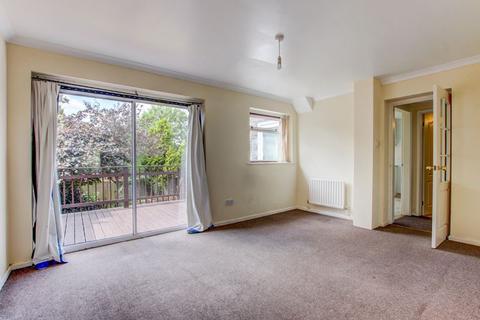 8 Grafton Close, Redditch, B98 7TR