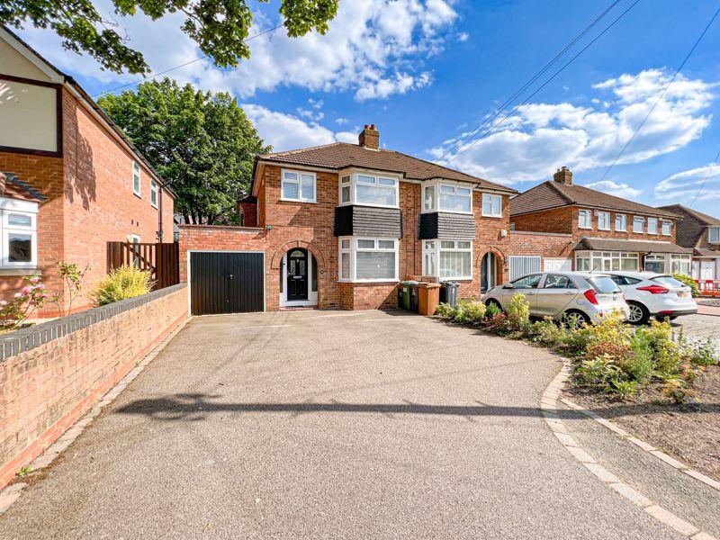 Mayfield Road, Streetly, Sutton Coldfield, B74 3PX 3 bed semidetached house for sale £390,000