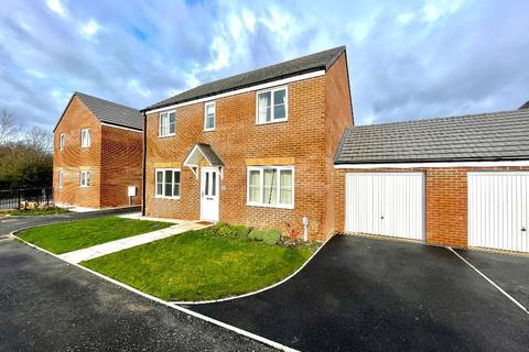 4 bedroom detached house for sale - Lundhill Drive, Wombwell, Barnsley, South Yorkshire, S73 0WH