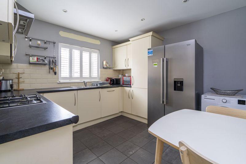 Cameron Road, Chesham 3 bed end of terrace house for sale £490,000