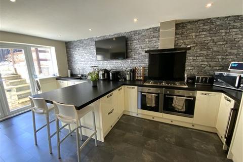 9 Cramfit Close, North Anston, Sheffield, S25 4GT