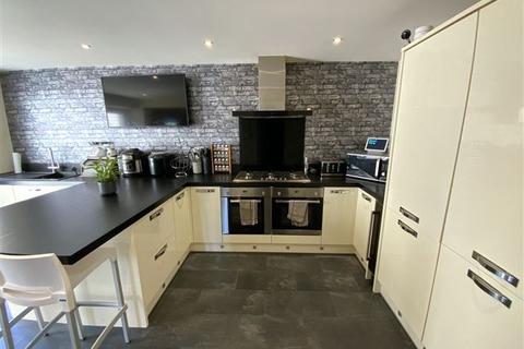 9 Cramfit Close, North Anston, Sheffield, S25 4GT