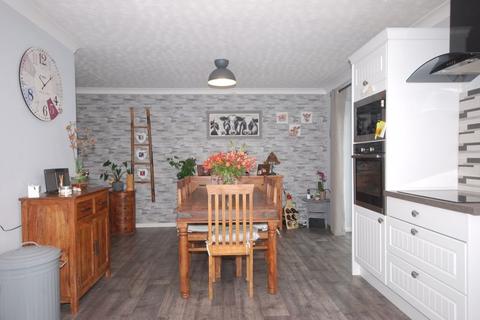 21 Florida Fields, Castle Cary, BA7 7DL