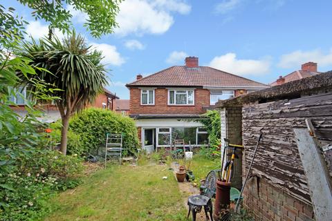 27 Carlyon Road, Wembley, HA0 1HT