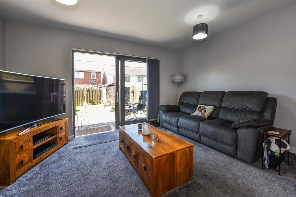 Astor Crescent, Ludgershall, Andover 2 bed semidetached house £255,000