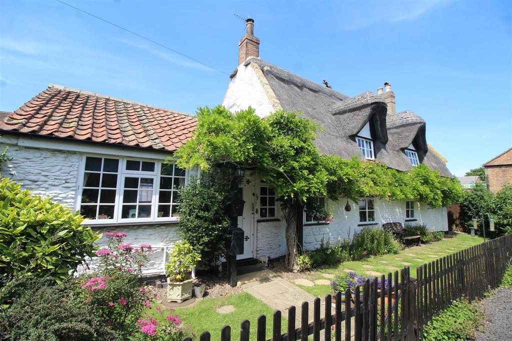 East Delph, Whittlesey, Peterborough 2 bed cottage £350,000