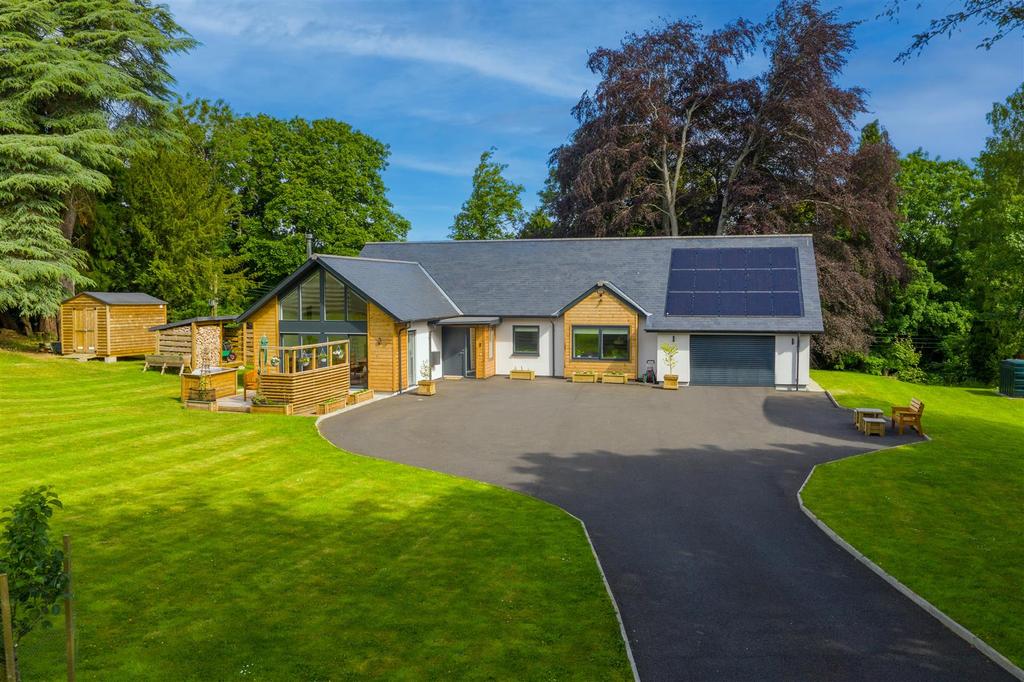 Linden Park, Hawick 3 bed detached bungalow £575,000