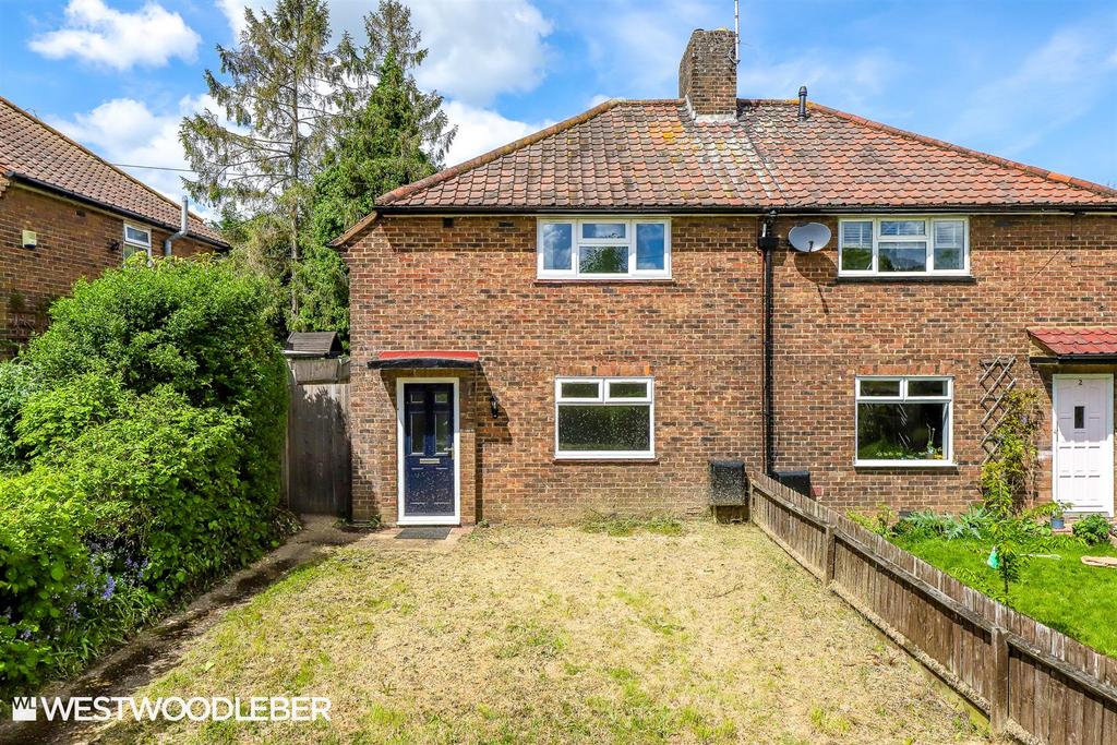 High Road, Broxbourne EN10 3 bed semidetached house for sale £450,000