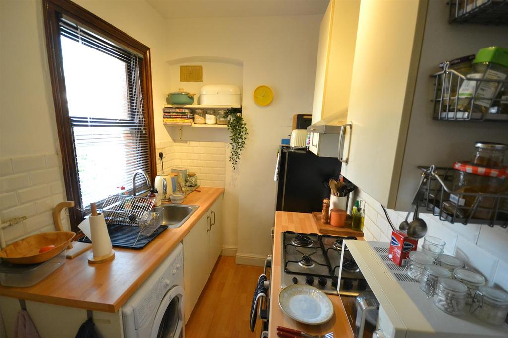 Fitted kitchen