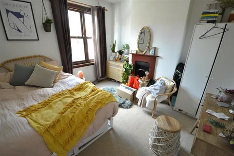 2 Seymour Road, Leicester, LE2 1TQ
