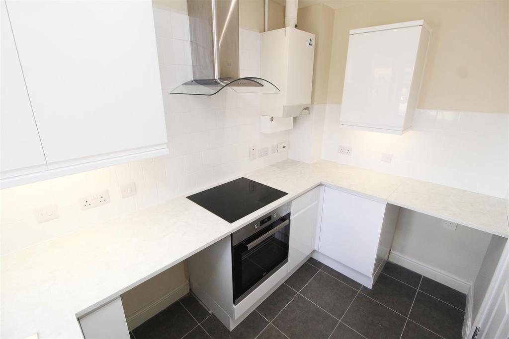 Forthill Place, Shenley Church End, Milton Keynes 2 bed terraced house