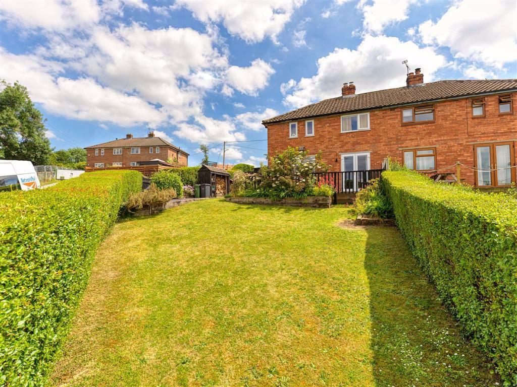 Penybryn Avenue, Whittington, SY11 3 bed semidetached house £250,000