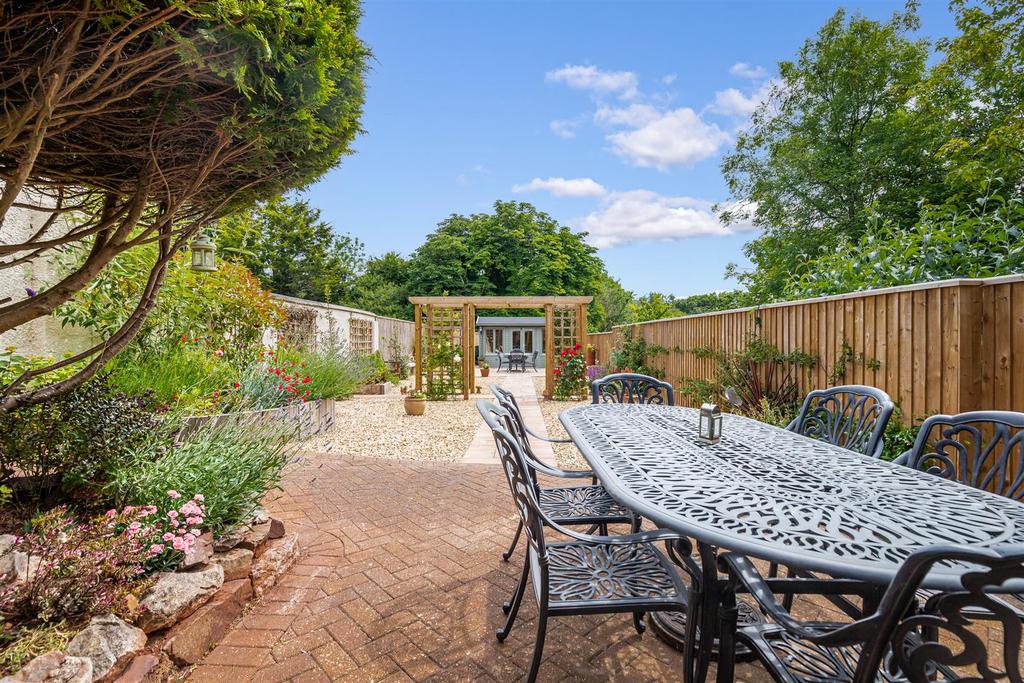 Preston Down Road, Preston, Paignton 4 bed detached house for sale £