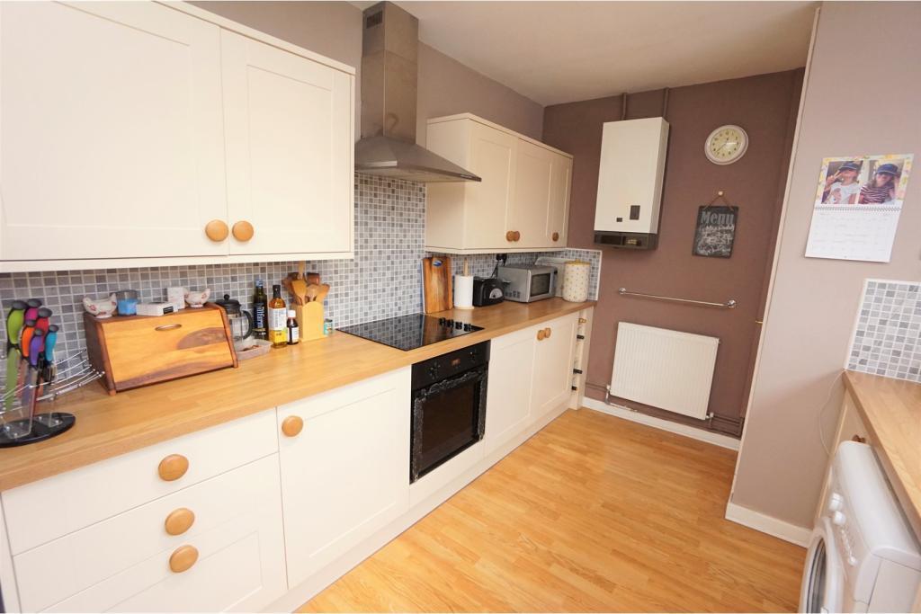 Aulton Road, Sutton Coldfield 2 bed apartment £950 pcm (£219 pw)