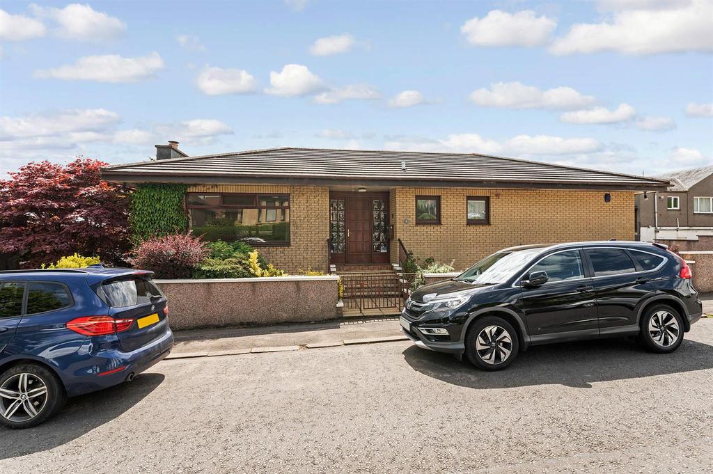 6 Lawrence Street, Kelty, KY4 0AB 3 bed detached house £239,950