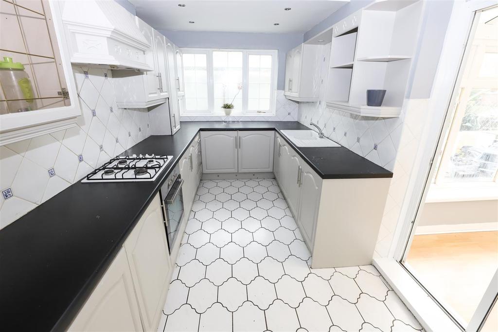 Ludlow Road, Tunstall, Sunderland 3 bed semidetached house £189,950
